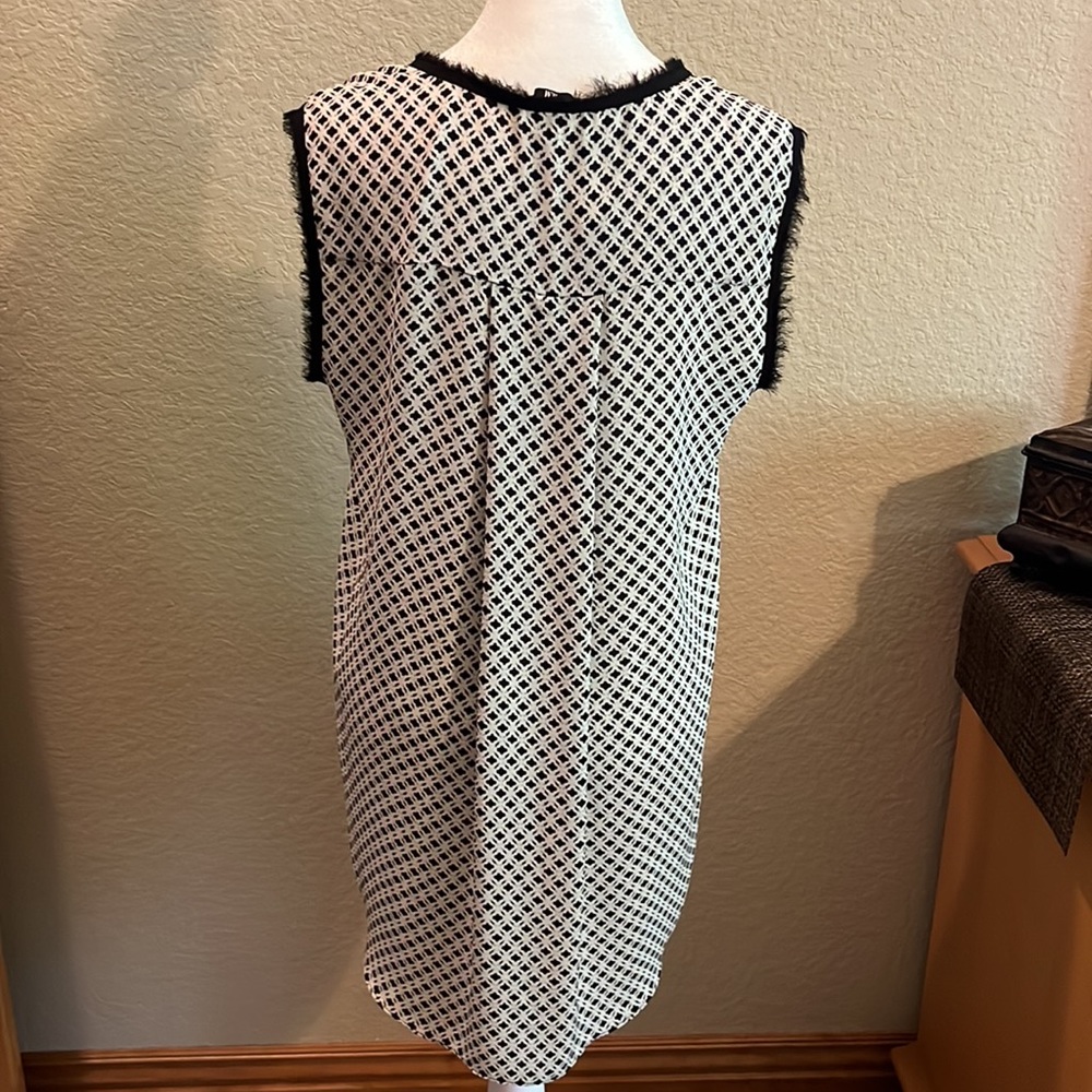 H & M black and white tunic - Picture 4 of 5